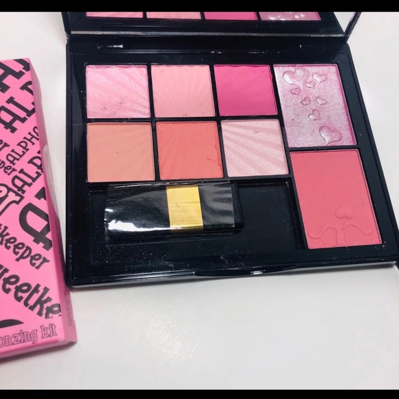 ALPHA GIRL. Blush & bronzing kit💄💋 - Picture 7 of 8